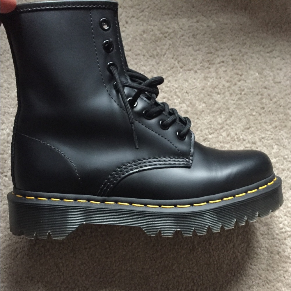 Dr.Marten 1460 Bex Black Boots